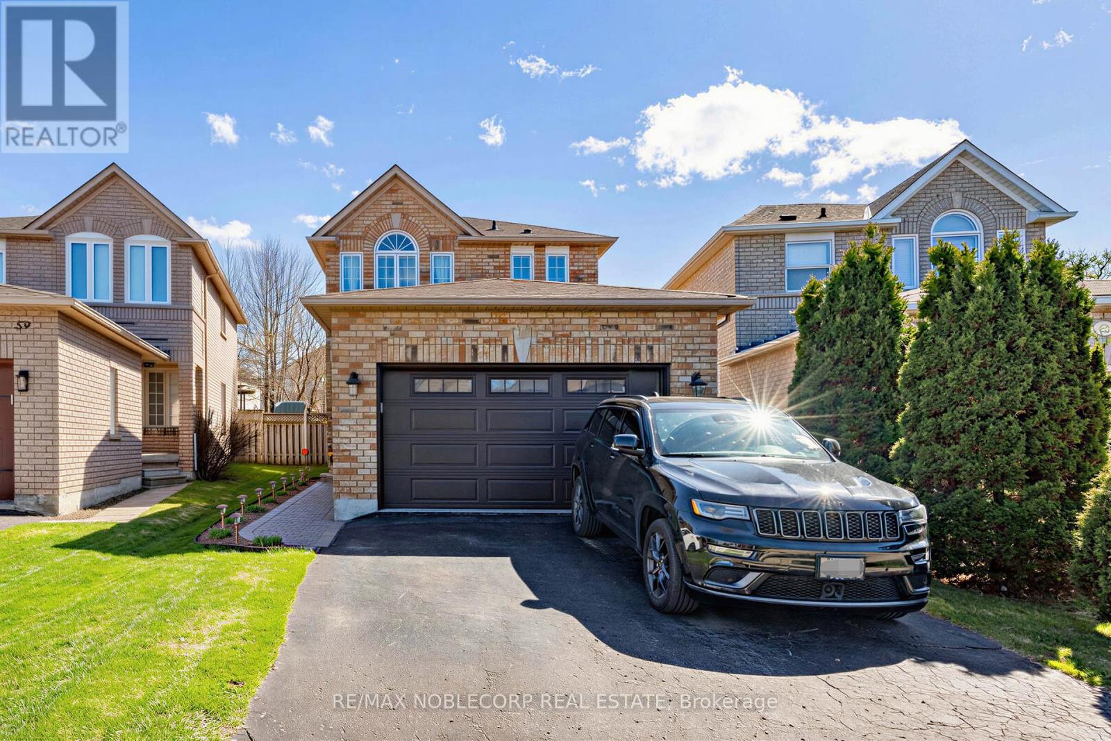 Detached at 61 WOODHAVEN CRESCENT, Richmond Hill (Oak Ridges)