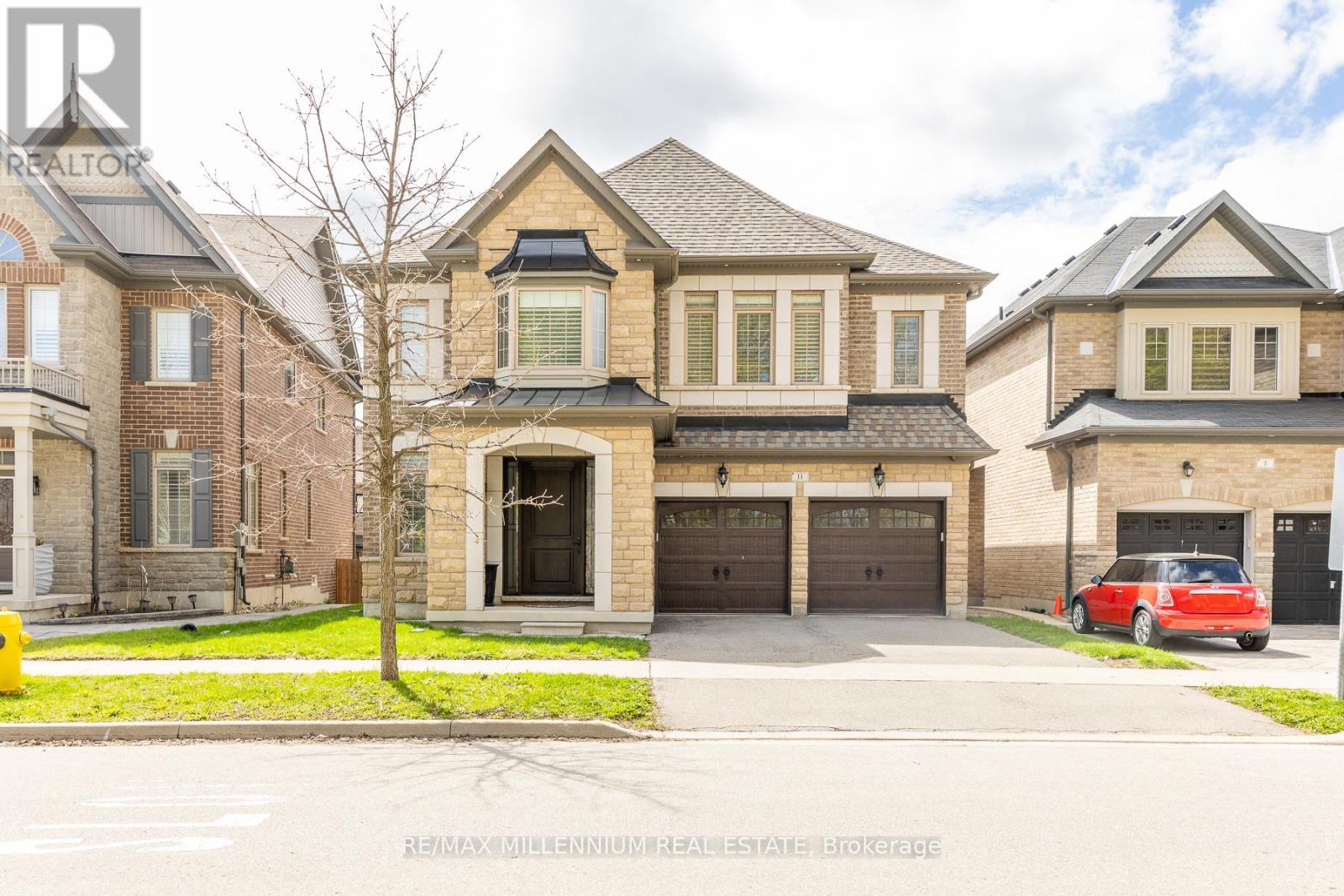 Detached at 11 ALGOMA DRIVE, Vaughan (Kleinburg)