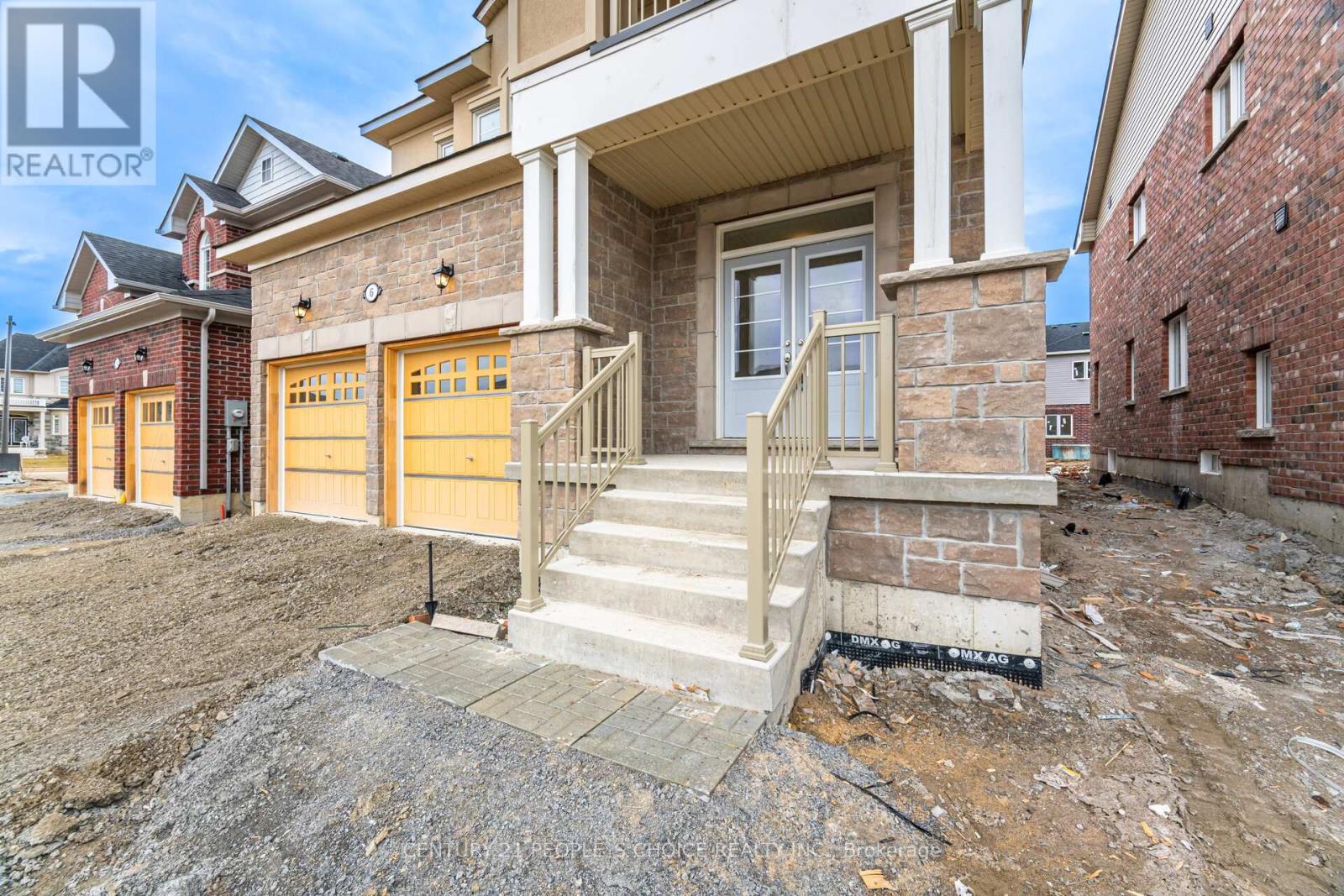Detached at 6 GRIEVE AVENUE, Georgina