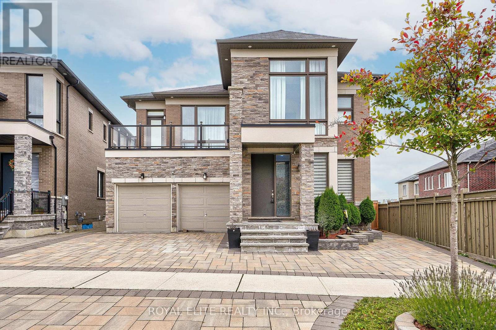 Detached at 40 CONKLIN CRESCENT, Aurora
