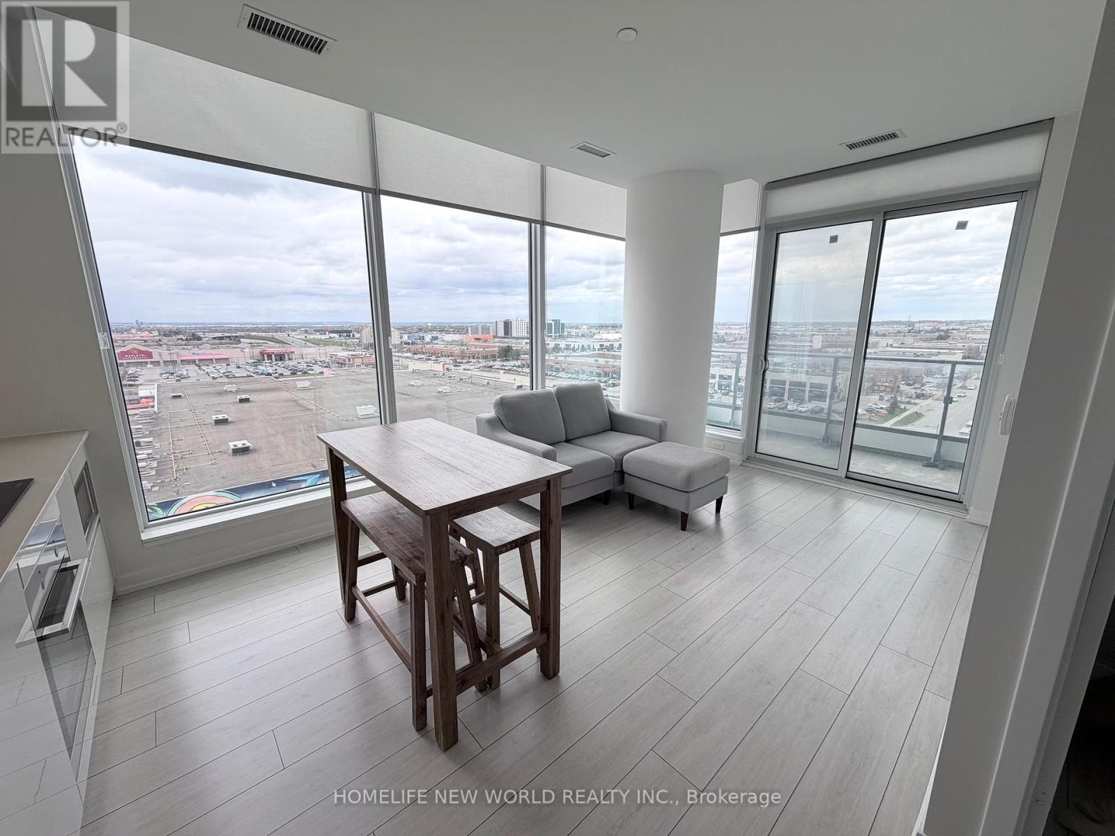 Apartment at 906 - 5 BUTTERMILL AVENUE, Vaughan (Vaughan Corporate Centre)