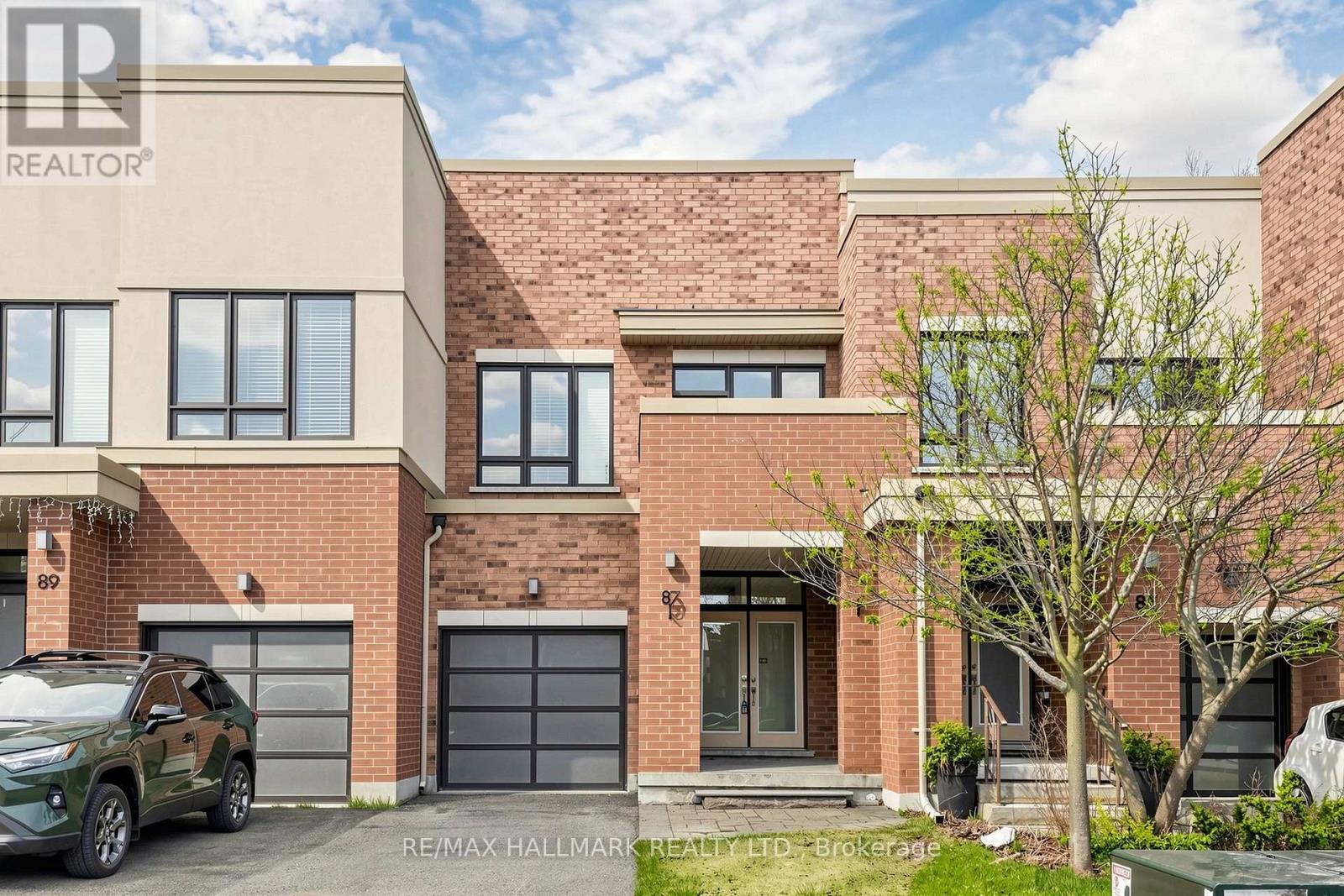 Townhouse at 87 DARIOLE DRIVE, Richmond Hill (Oak Ridges Lake Wilcox)