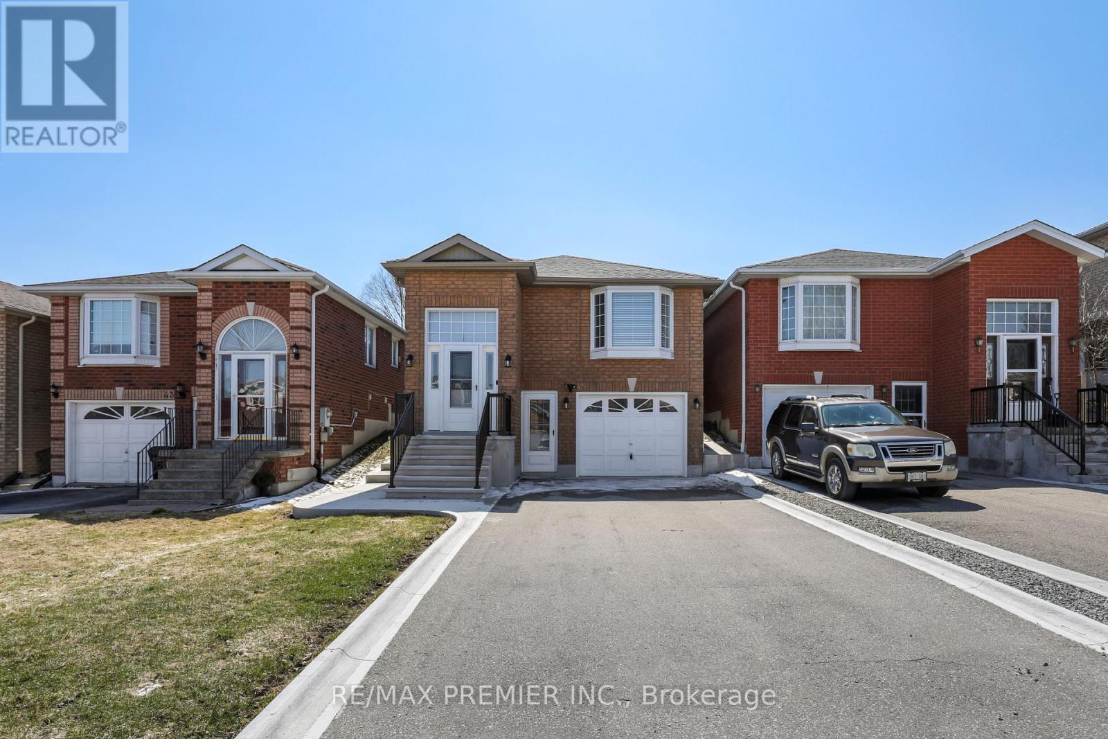 Semi-Detached/Link at 45 ROUGHLEY STREET, Bradford West Gwillimbury (Bradford)