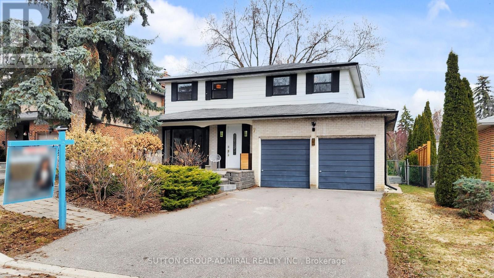 Detached at 7 KNOTTY PINE TRAIL, Markham (Royal Orchard)