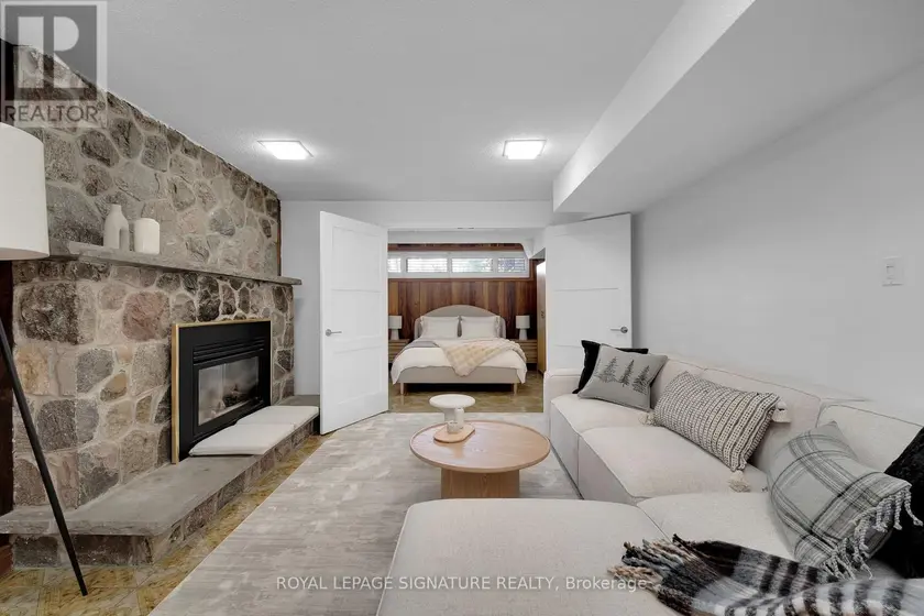 Detached at LOWER - 49 SYLVADENE PARKWAY, Vaughan