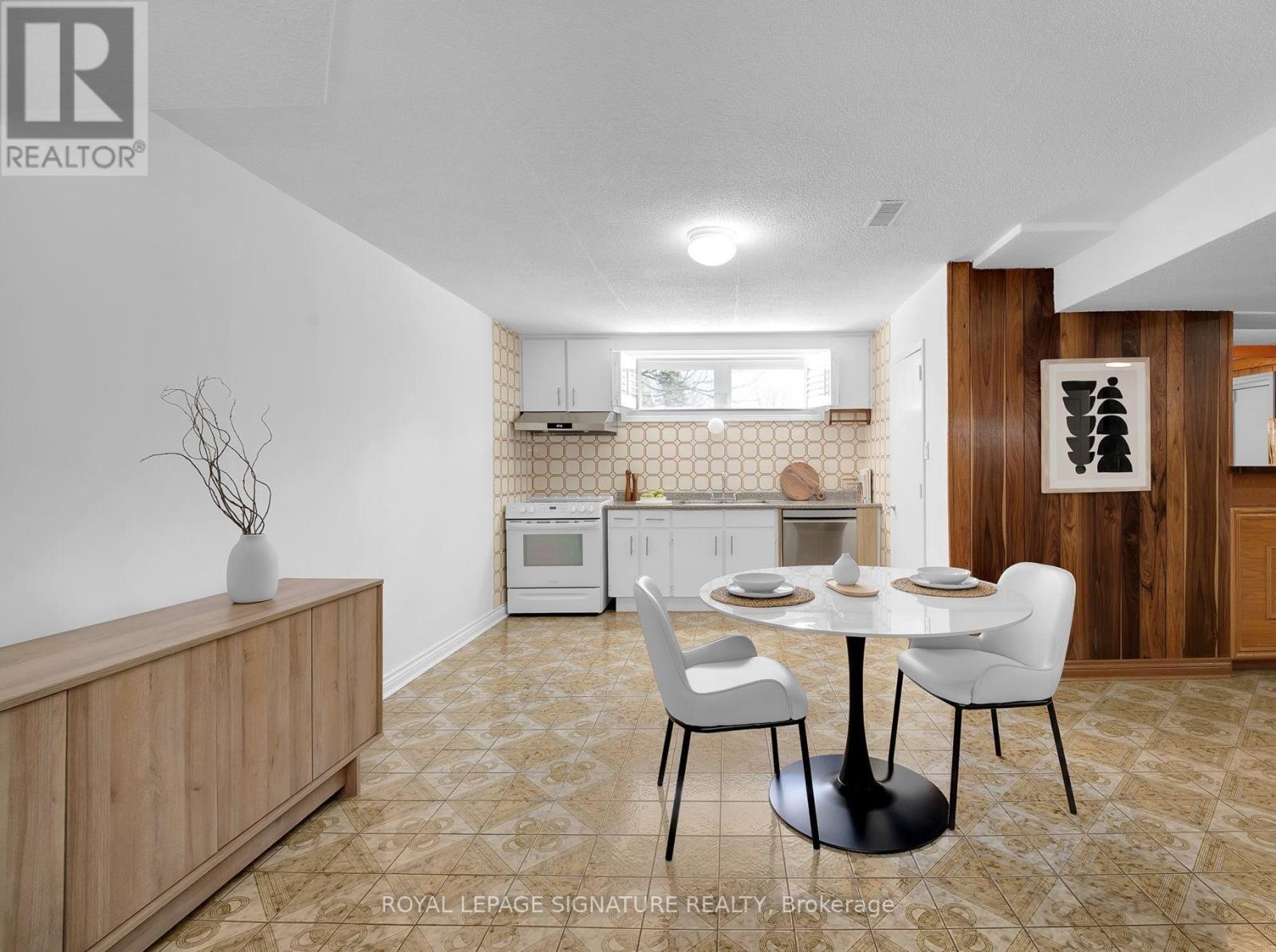 Detached at LOWER - 49 SYLVADENE PARKWAY, Vaughan