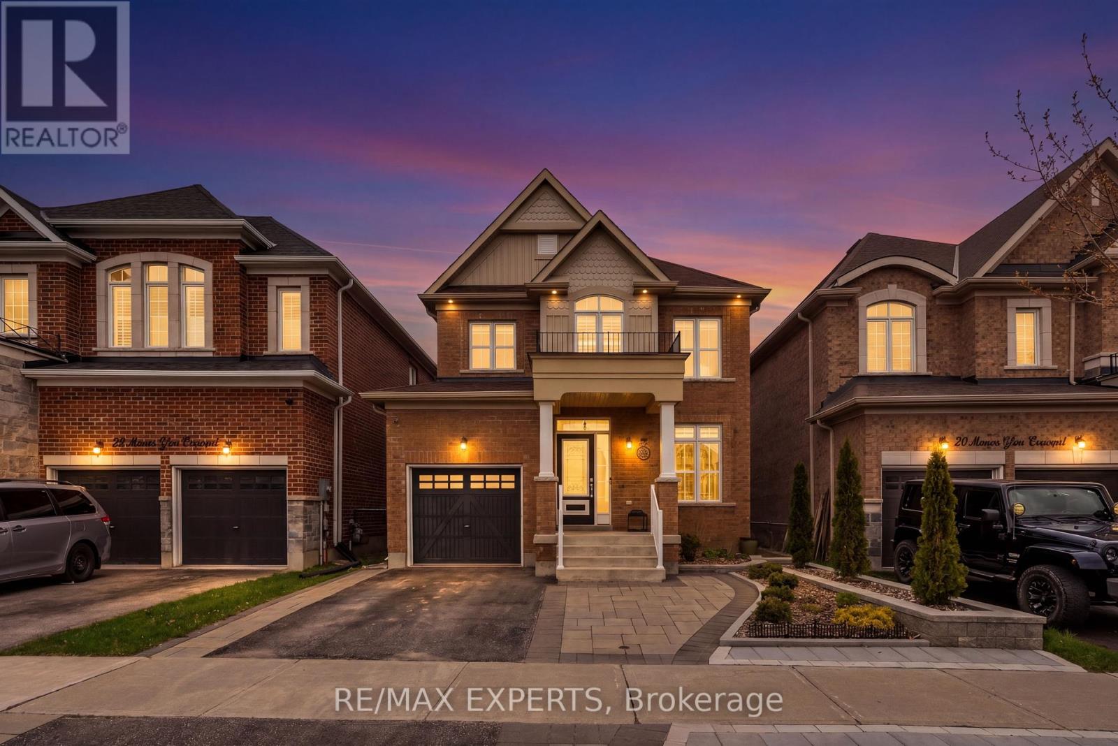 Detached at 22 MANOR GLEN CRESCENT, East Gwillimbury (Mt Albert)