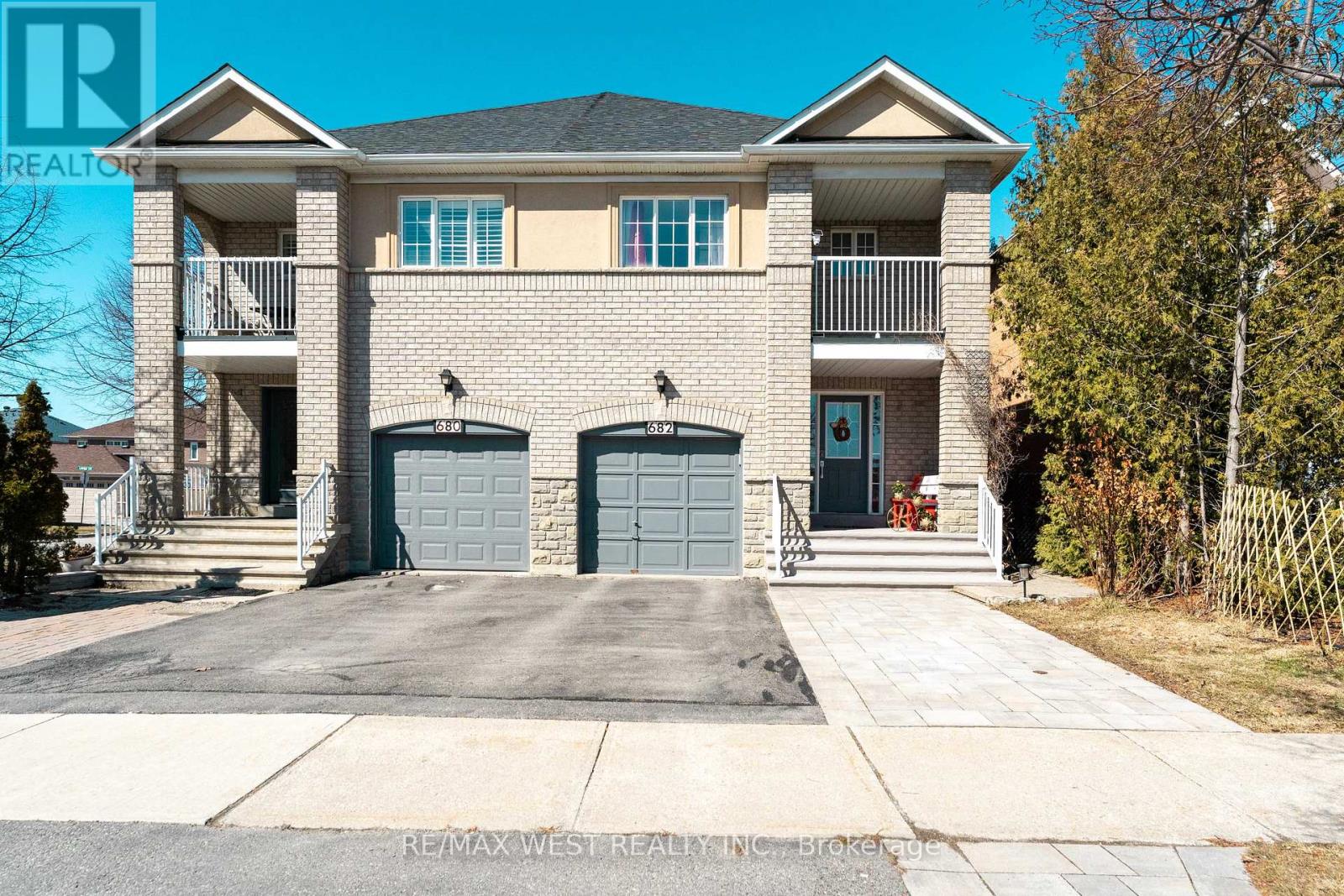 Semi-Detached/Link at 682 NAPA VALLEY AVENUE, Vaughan (Sonoma Heights)