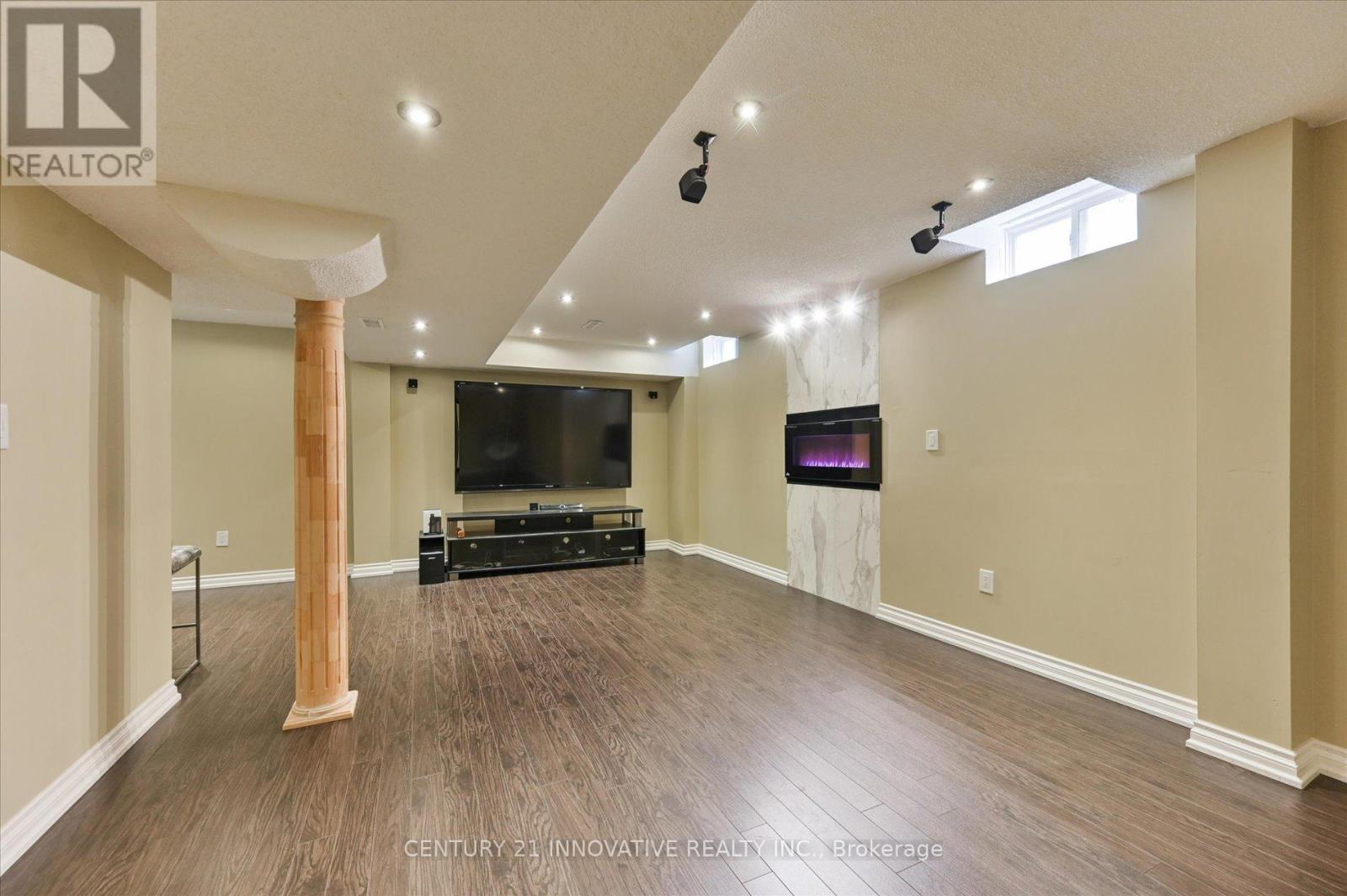 Detached at 92 RIVERWALK DRIVE, Markham
