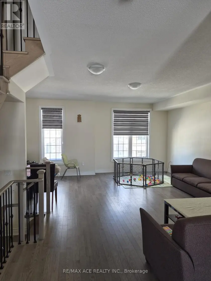 Townhouse at 32 ANDRESS WAY, Markham
