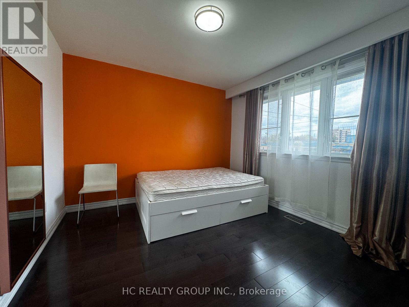 Detached at ABV GND - 83 SUSSEX AVENUE, Richmond Hill