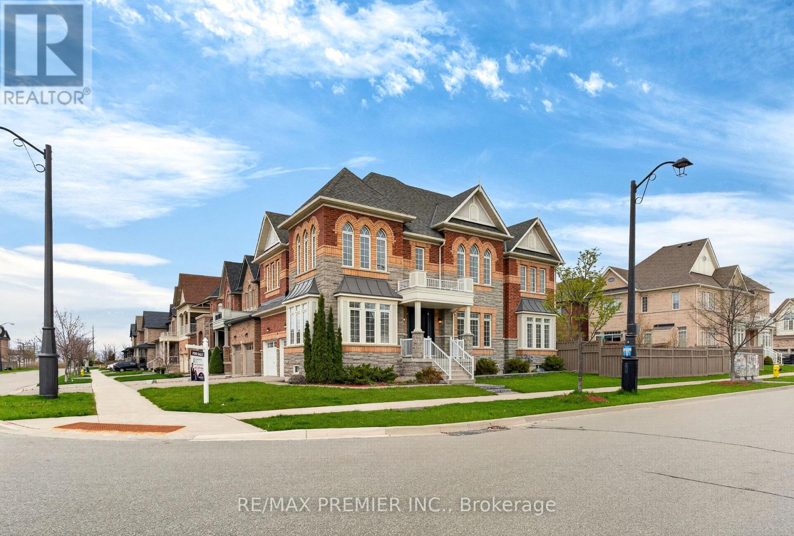Detached at 66 RED TREE DRIVE, Vaughan (Kleinburg)