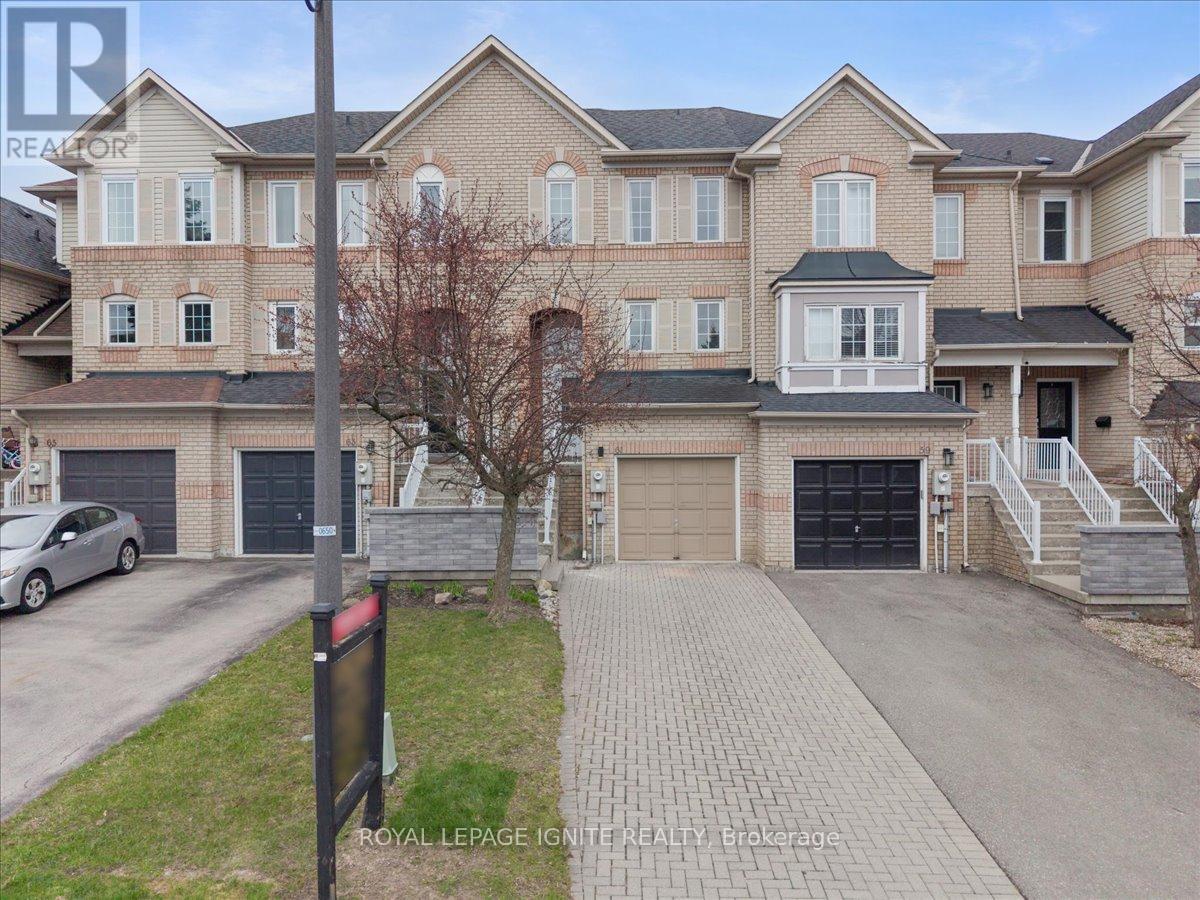 Townhouse at 61 BAYWELL CRESCENT, Aurora (Bayview Wellington)