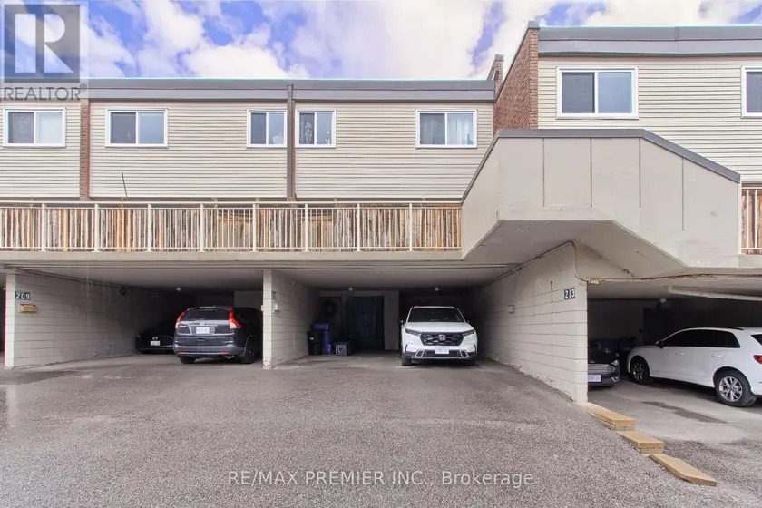 Townhouse at 213 MILESTONE CRESCENT, Aurora (Aurora Village)