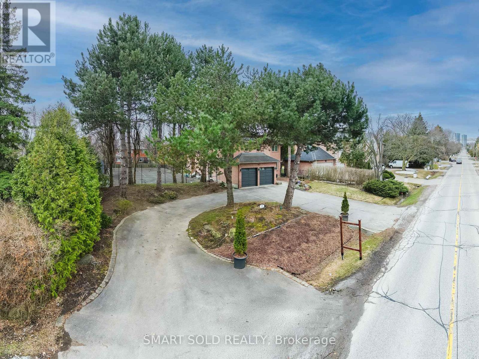 Detached at 107 ARNOLD AVENUE, Vaughan (Crestwood-Springfarm-Yorkhill)