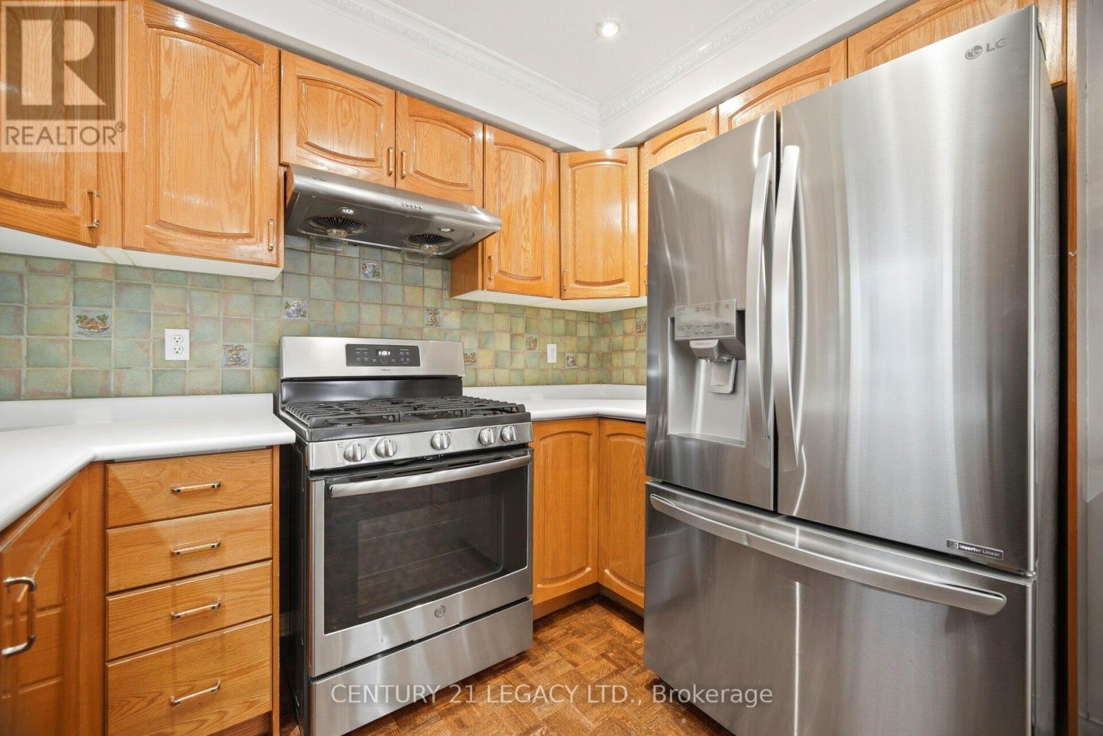 Townhouse at 28 WILDFIRE ROAD, Vaughan