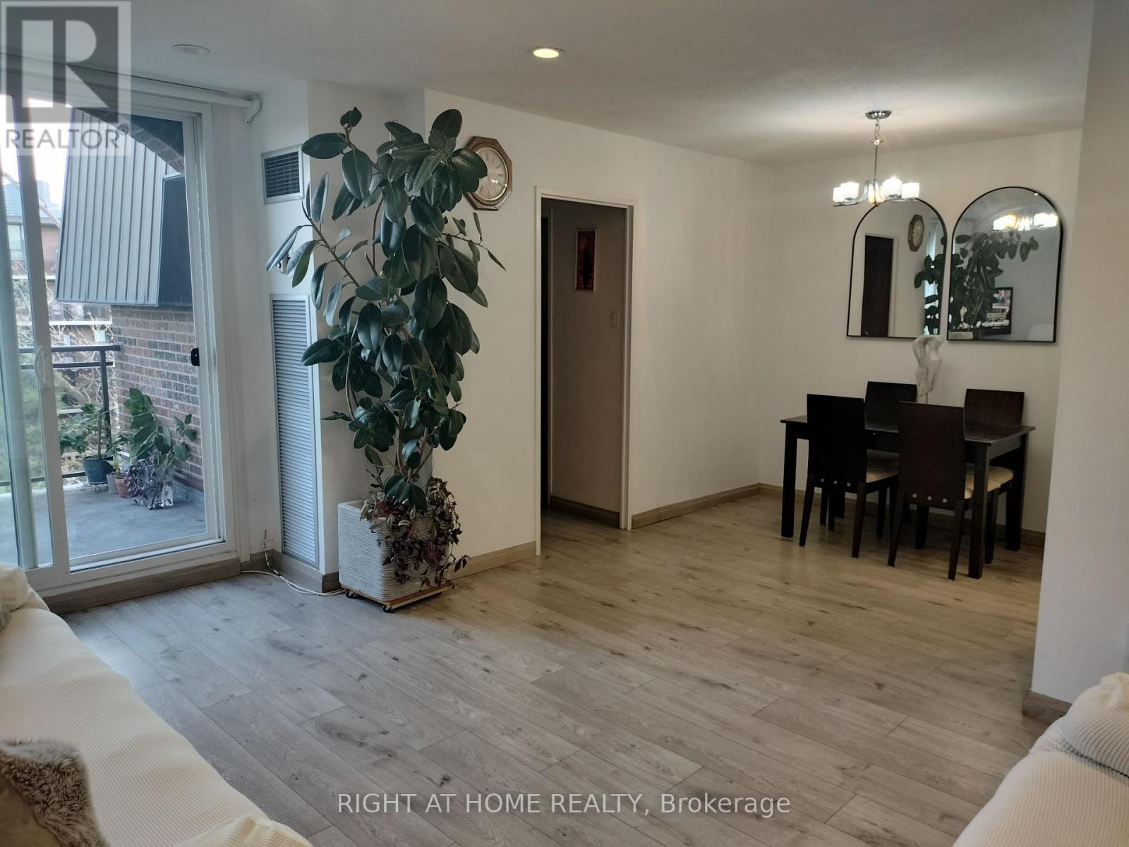 Apartment at 357 - 16B ELGIN STREET, Markham (Thornhill)