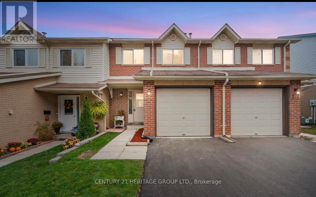 Townhouse at 607 GIBNEY CRESCENT, Newmarket (Summerhill Estates)