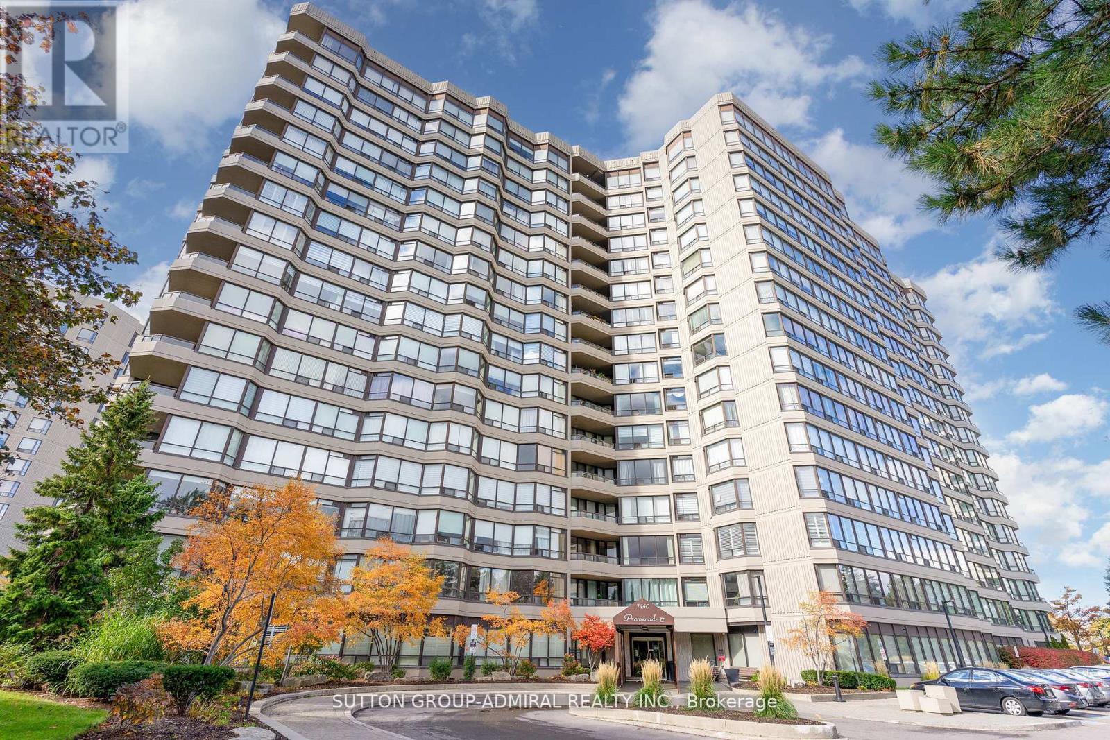 Apartment at 807 - 7440 BATHURST STREET, Vaughan (Brownridge)