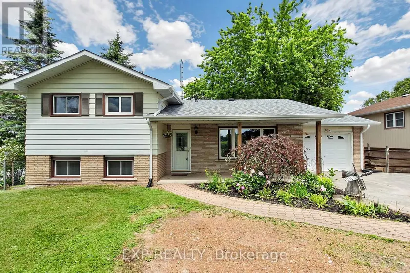 Detached at 10384 RAVENSHOE ROAD, Georgina