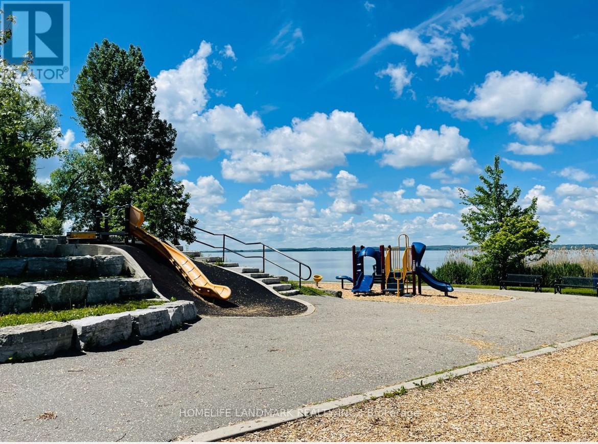 Detached at UNIT 2 - 212 WAYS BAY DRIVE, Georgina