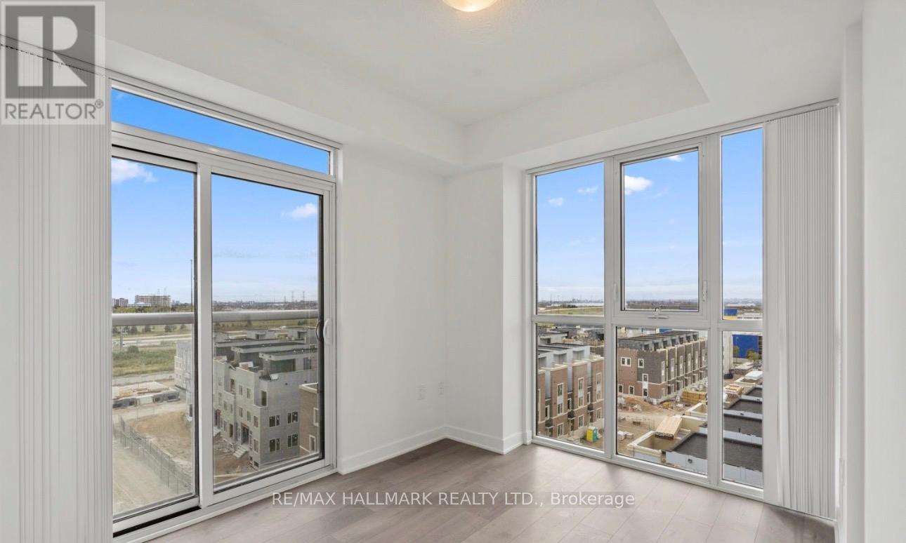 Apartment at 820 - 60 HONEYCRISP CRESCENT, Vaughan