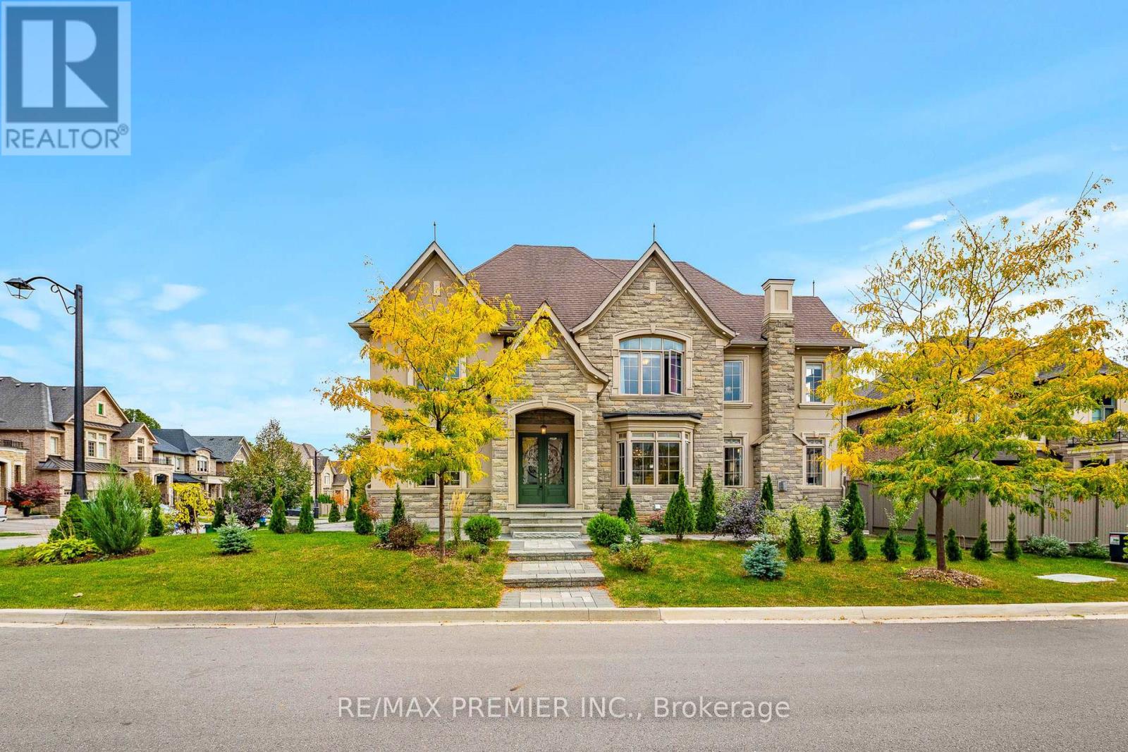 Detached at 28 RIVOLI DRIVE, Vaughan (Vellore Village)