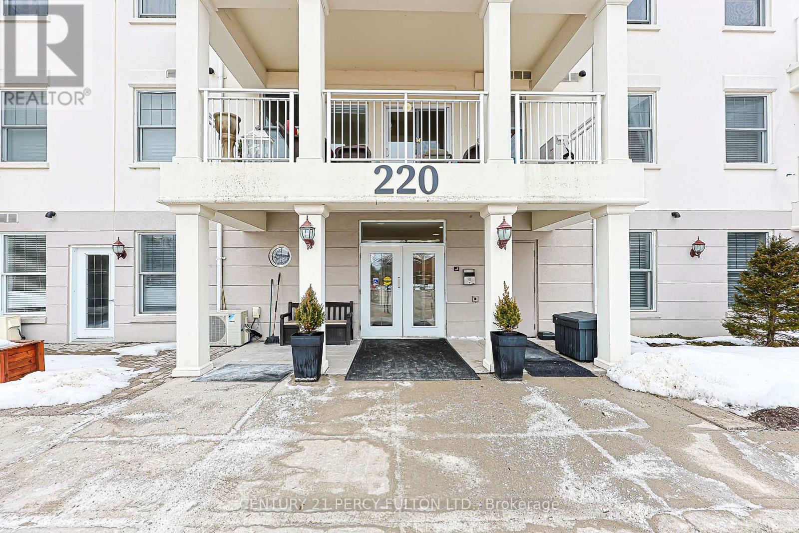 Apartment at 211 - 220 MAIN STREET N, Uxbridge
