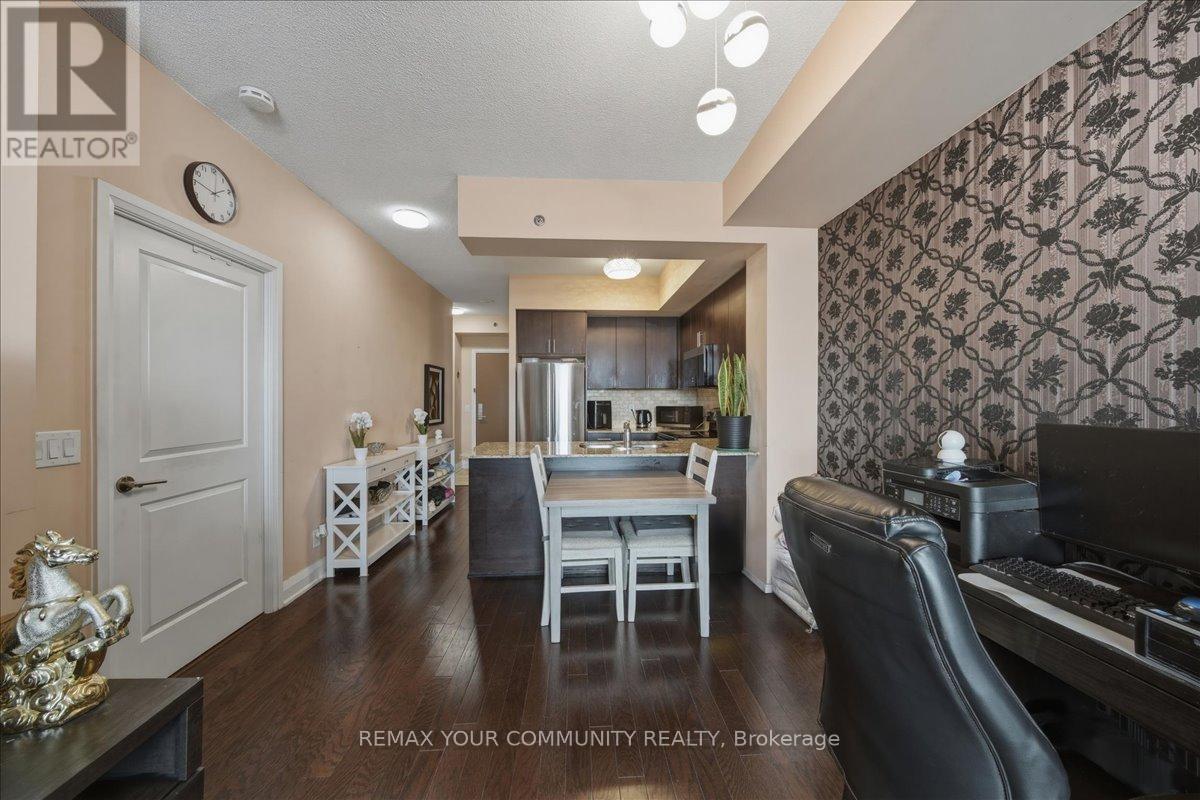 Apartment at 1009 - 520 STEELES AVENUE W, Vaughan