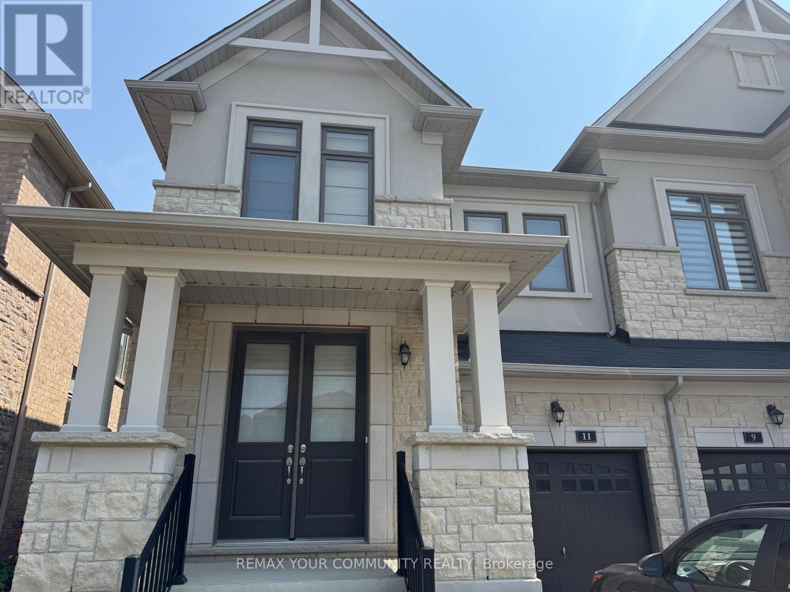 Semi-Detached/Link at 11 JOHN SMITH STREET, East Gwillimbury (Holland Landing)