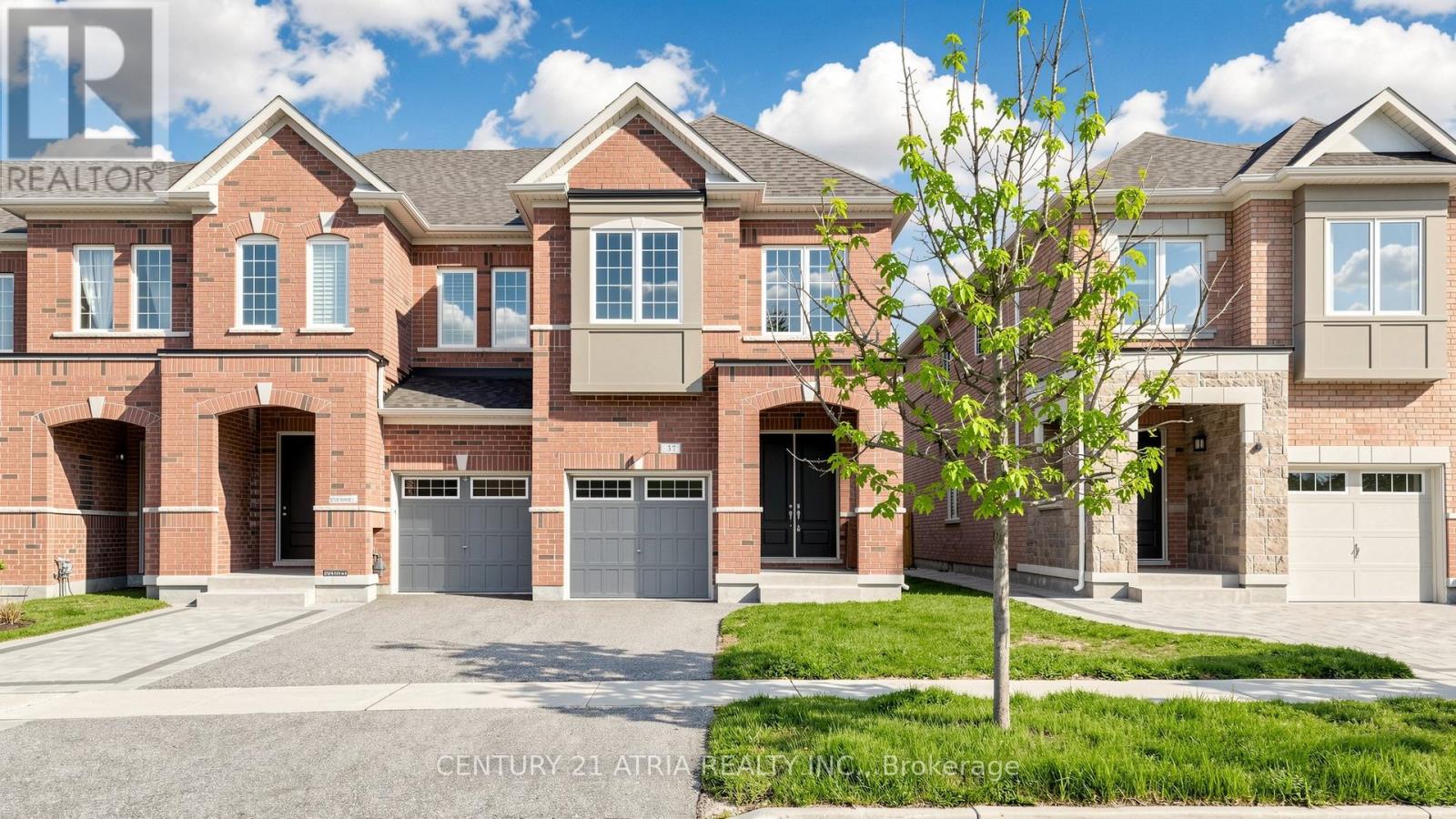 Townhouse at 37 CAPREOL AVENUE, Aurora