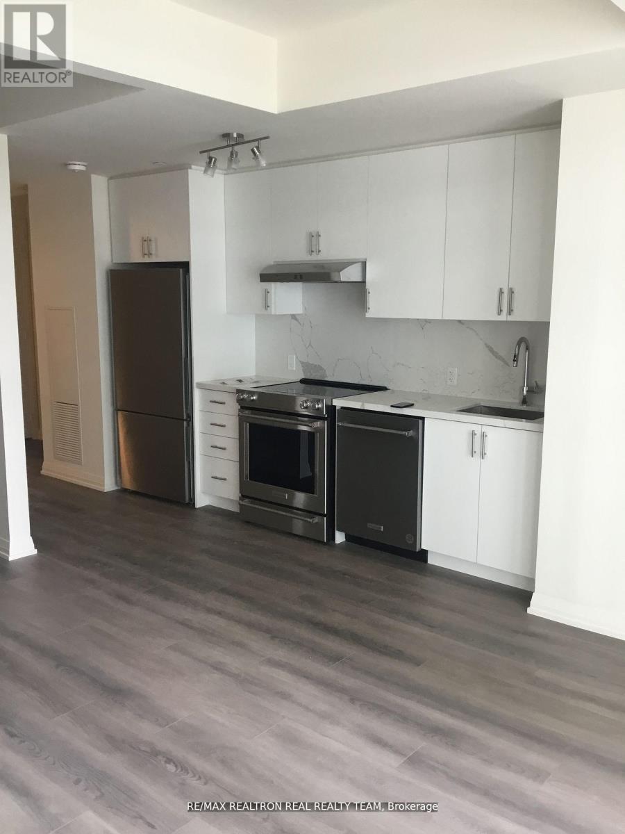 Apartment at 825 - 9000 JANE STREET, Vaughan (Vaughan Corporate Centre)
