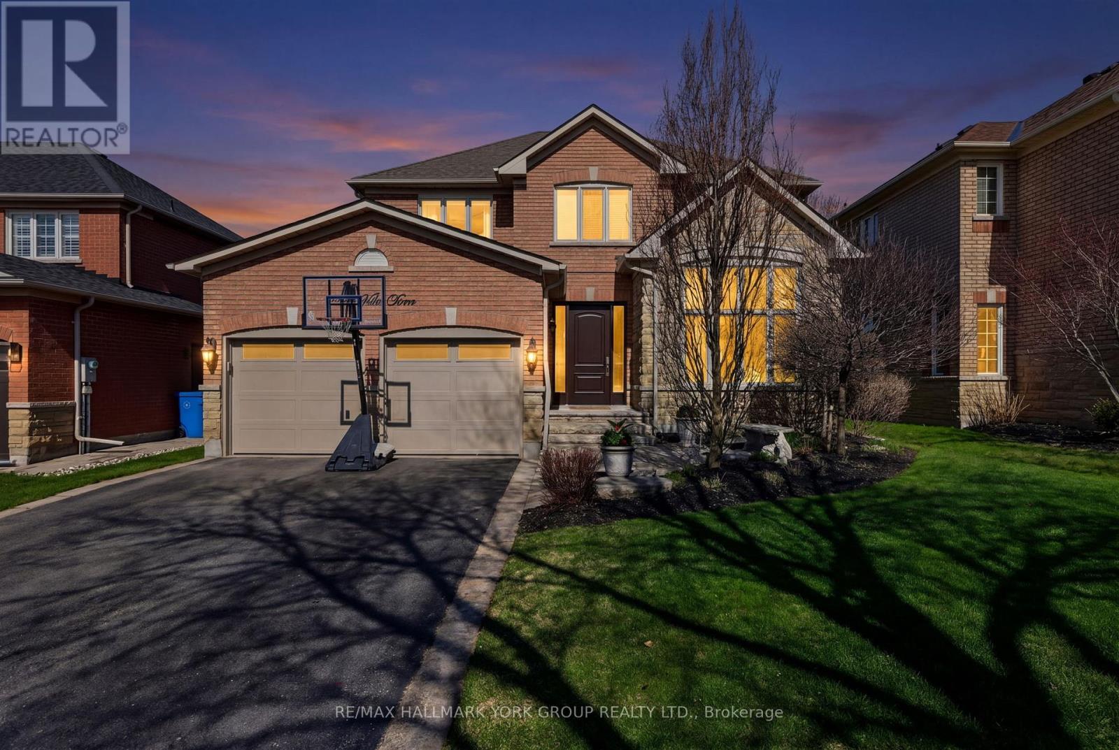 Detached at 260 WILLIS DRIVE, Aurora (Aurora Highlands)