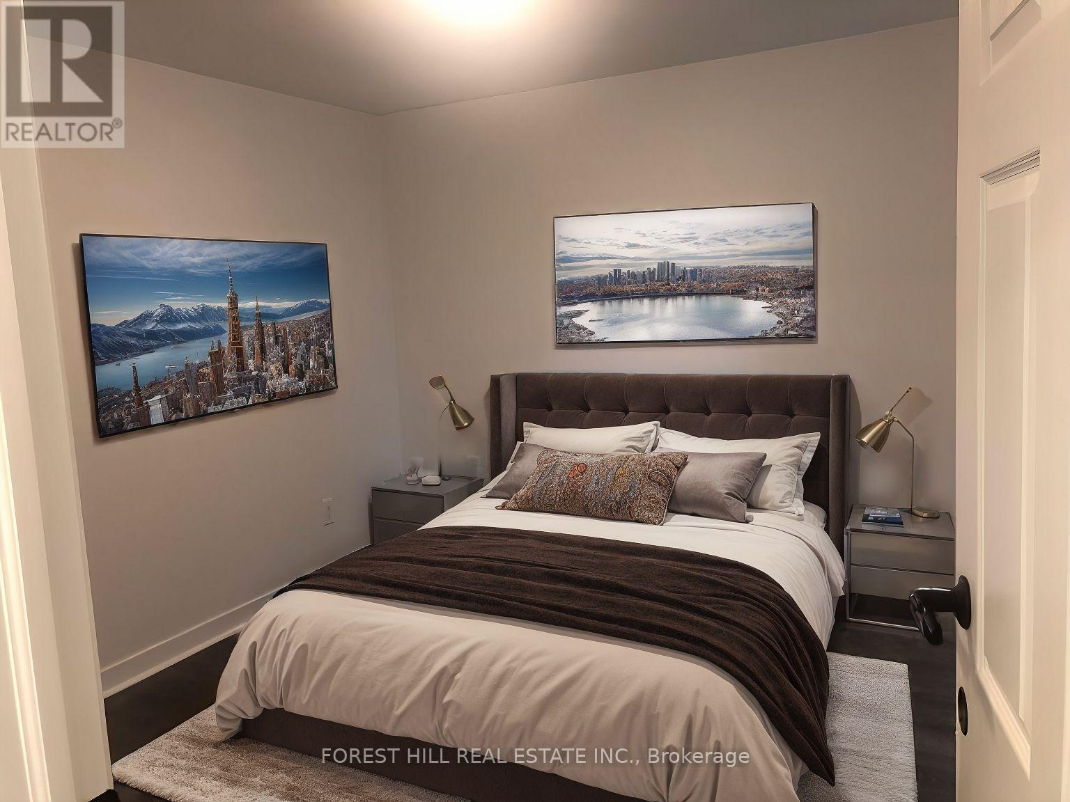 Semi-Detached/Link at LOWER - 290 BRITANNIA AVENUE, Bradford West Gwillimbury