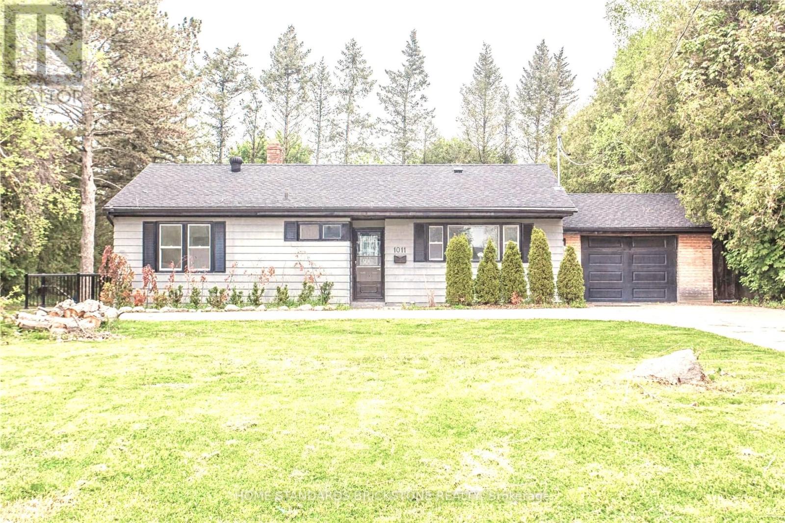 Detached at 1011 Janette St,