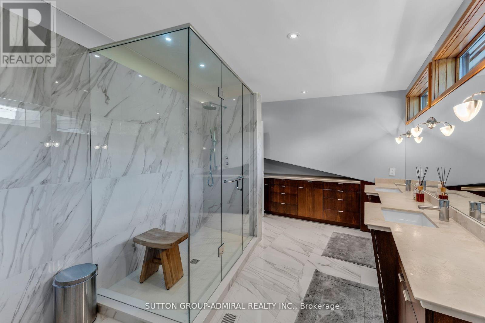 Detached at 27 ELM RIDGE ACRES ROAD, Markham