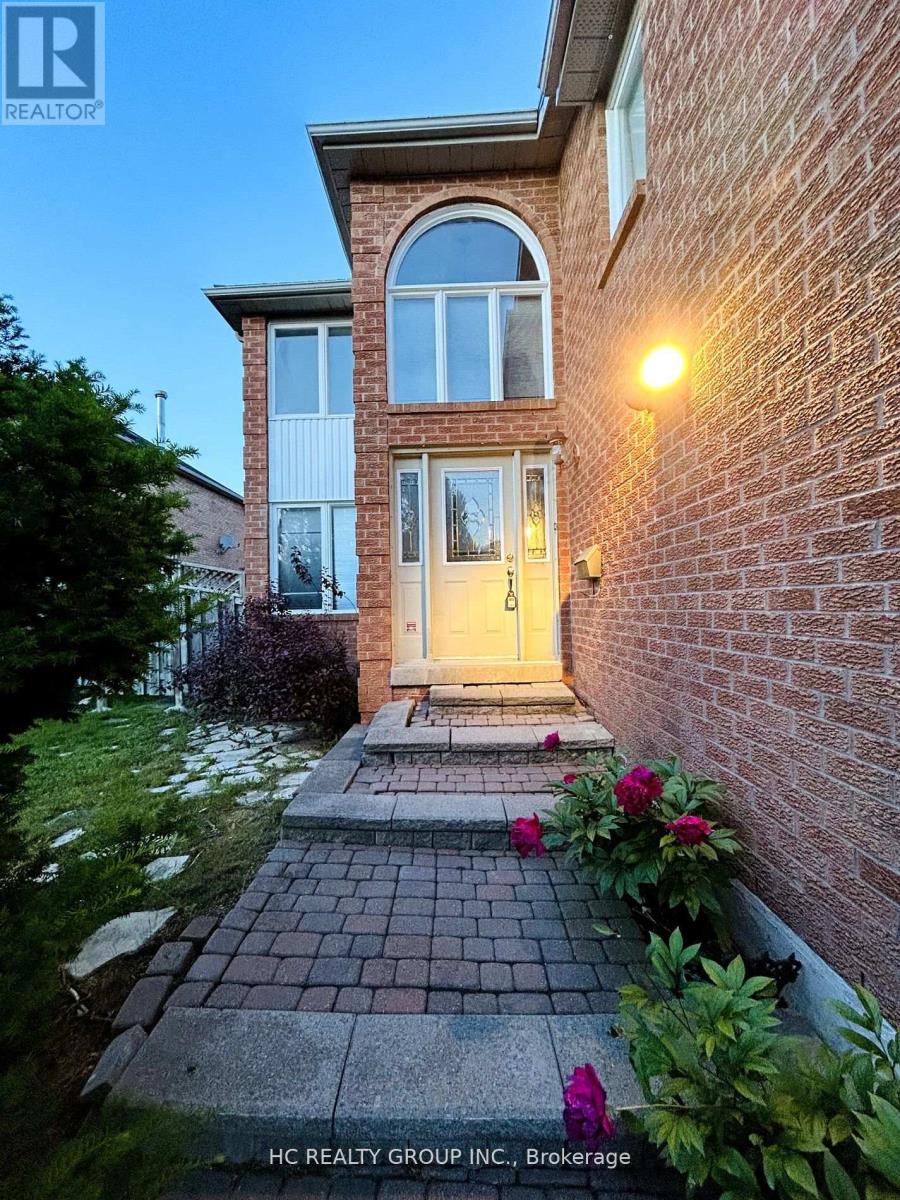 Detached at 33 WESTMORELAND COURT, Markham (Unionville)