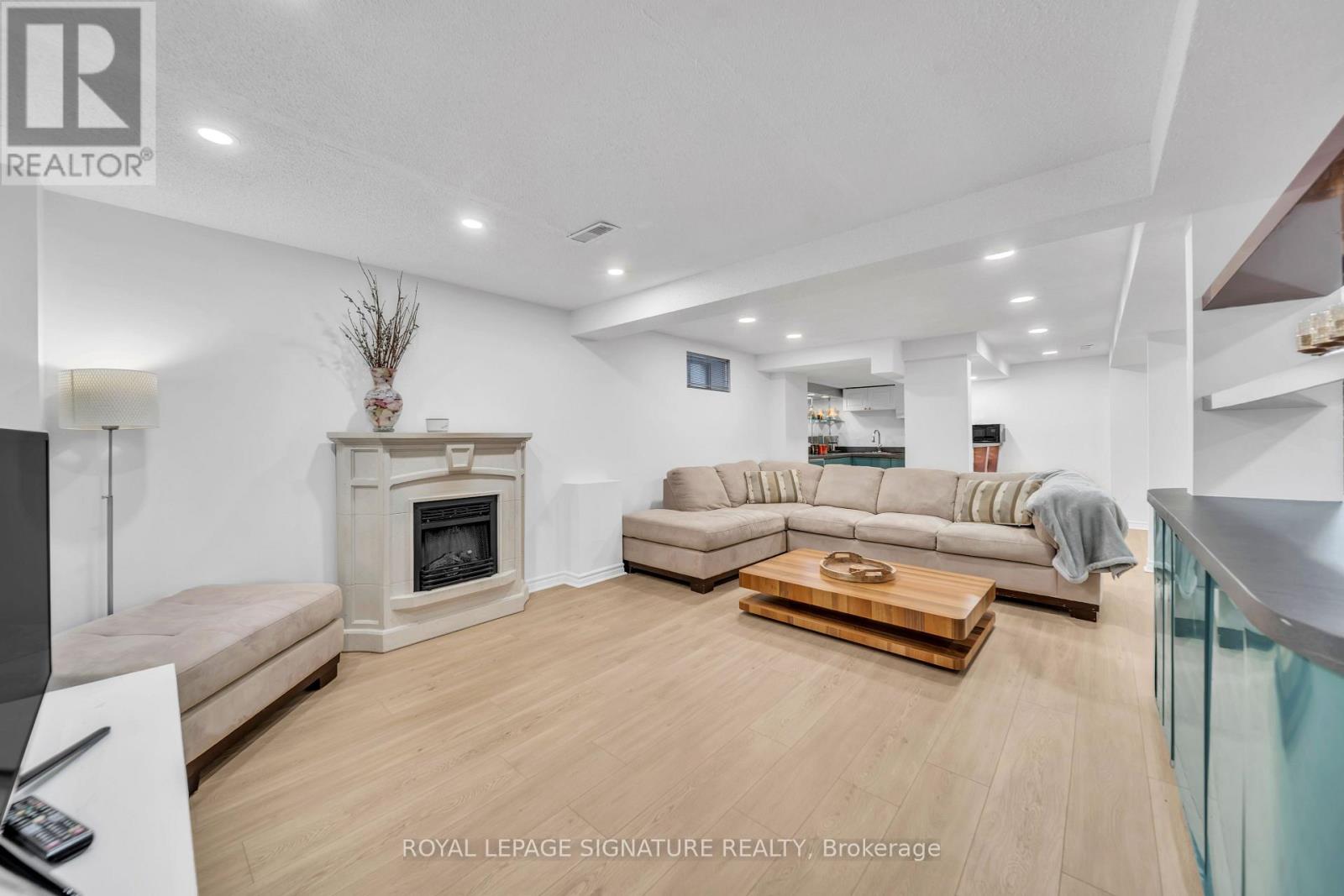 Detached at 47 EDMUND SEAGER DRIVE, Vaughan