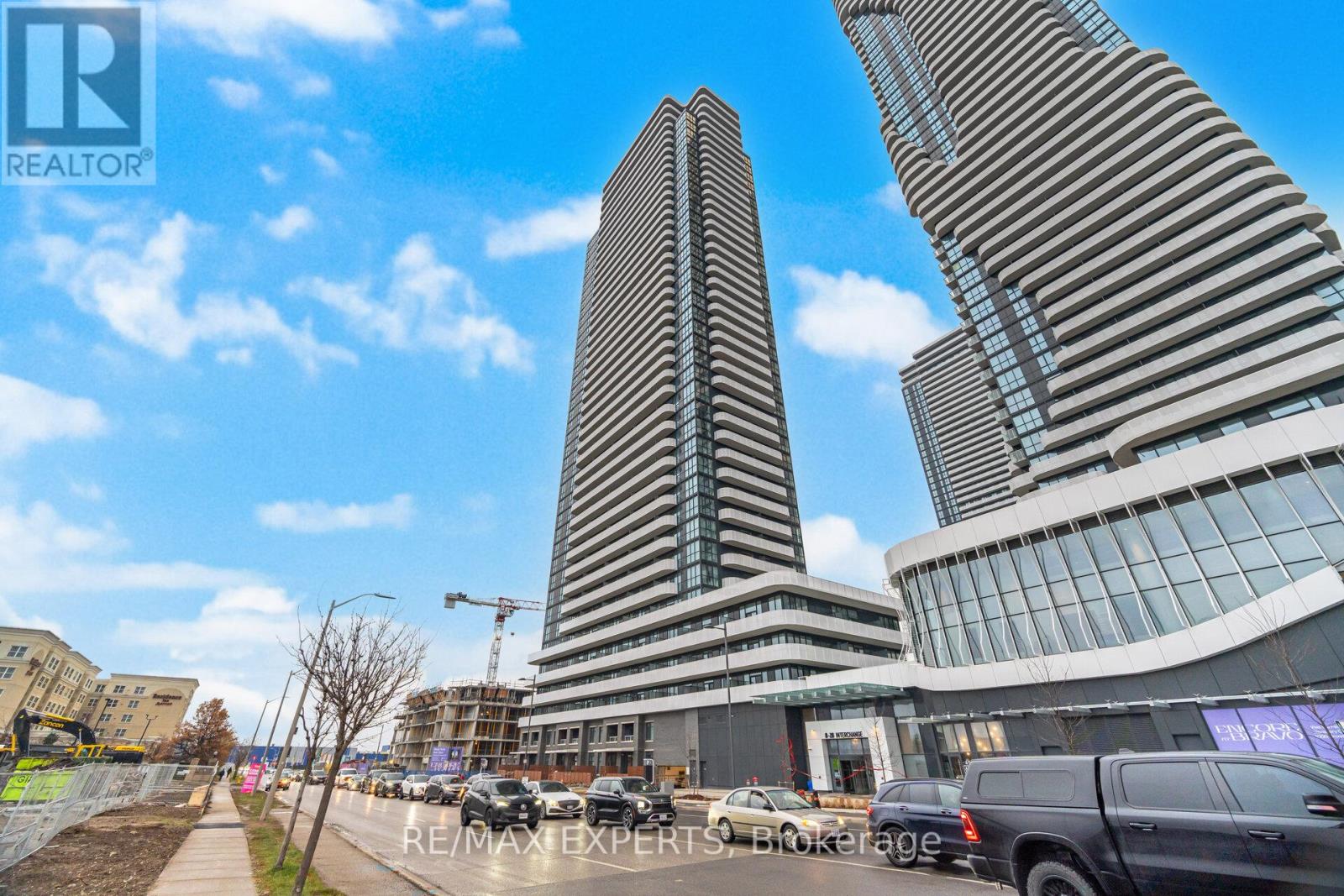 Apartment at 2702 - 8 INTERCHANGE WAY, Vaughan (Vaughan Corporate Centre)