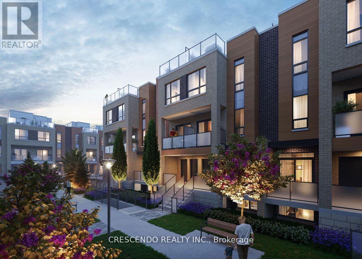 Townhouse at 24 - 18 LYTHAM GREEN CIRCLE, Newmarket (Glenway Estates)