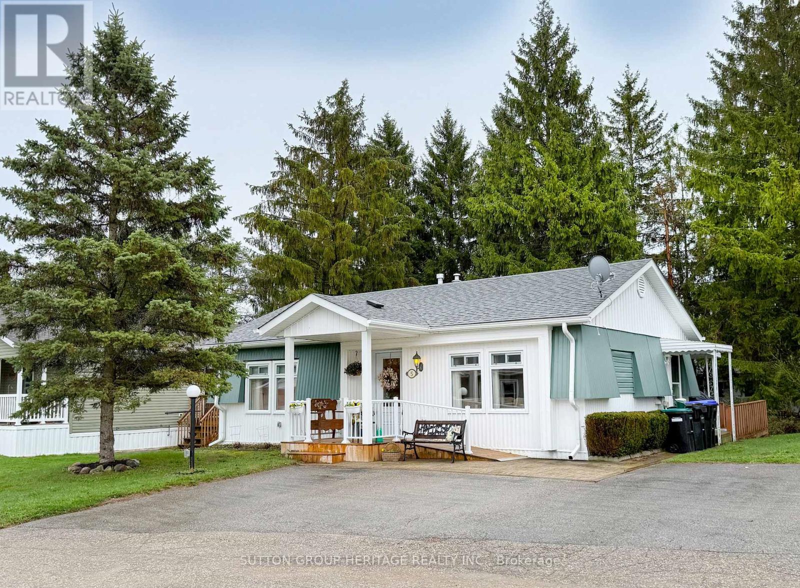 Detached at 5 WILLOW LANDING, Innisfil