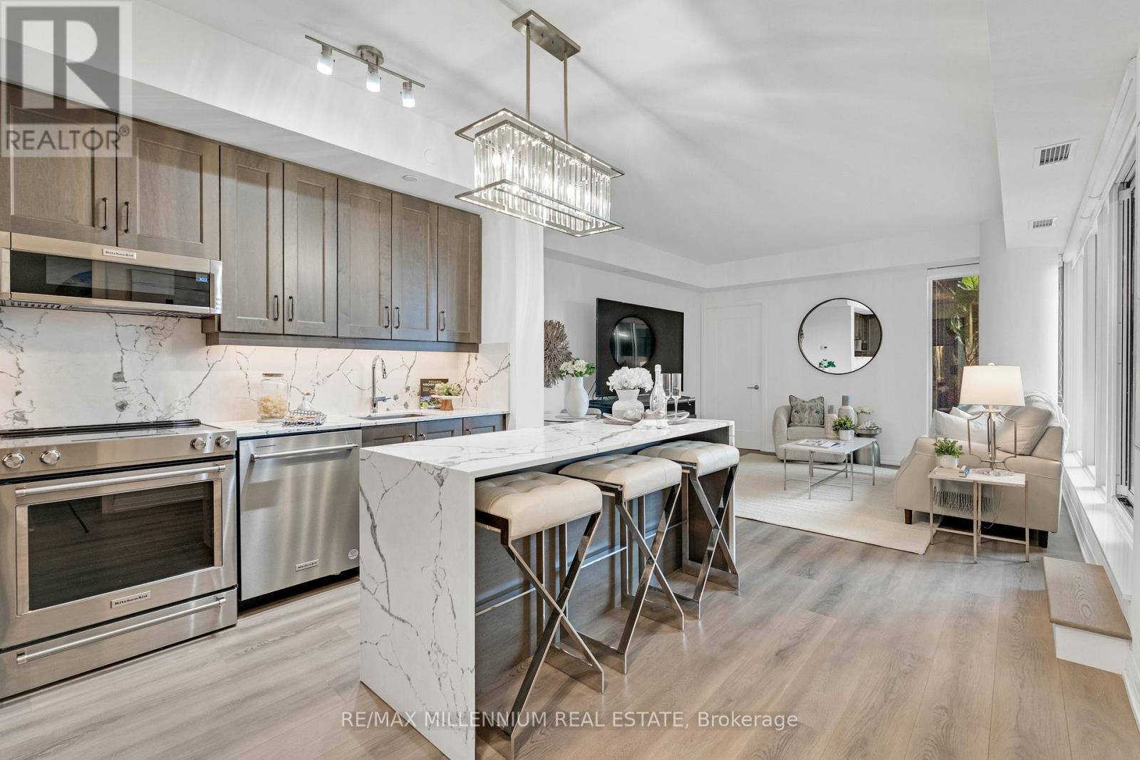 Apartment at 209 - 9000 JANE STREET, Vaughan (Vellore Village)