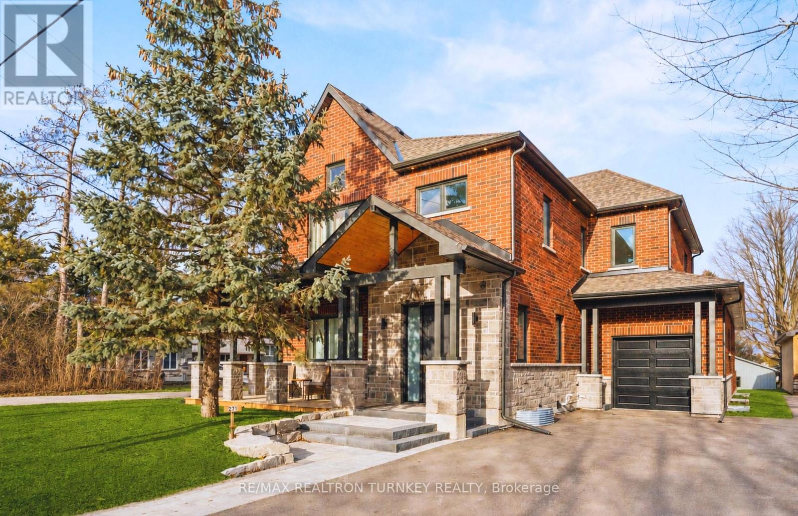 Detached at 271 MAIN STREET N, Uxbridge