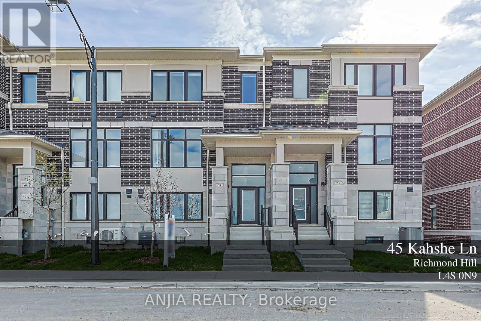Townhouse at 45 KAHSHE LANE W, Richmond Hill