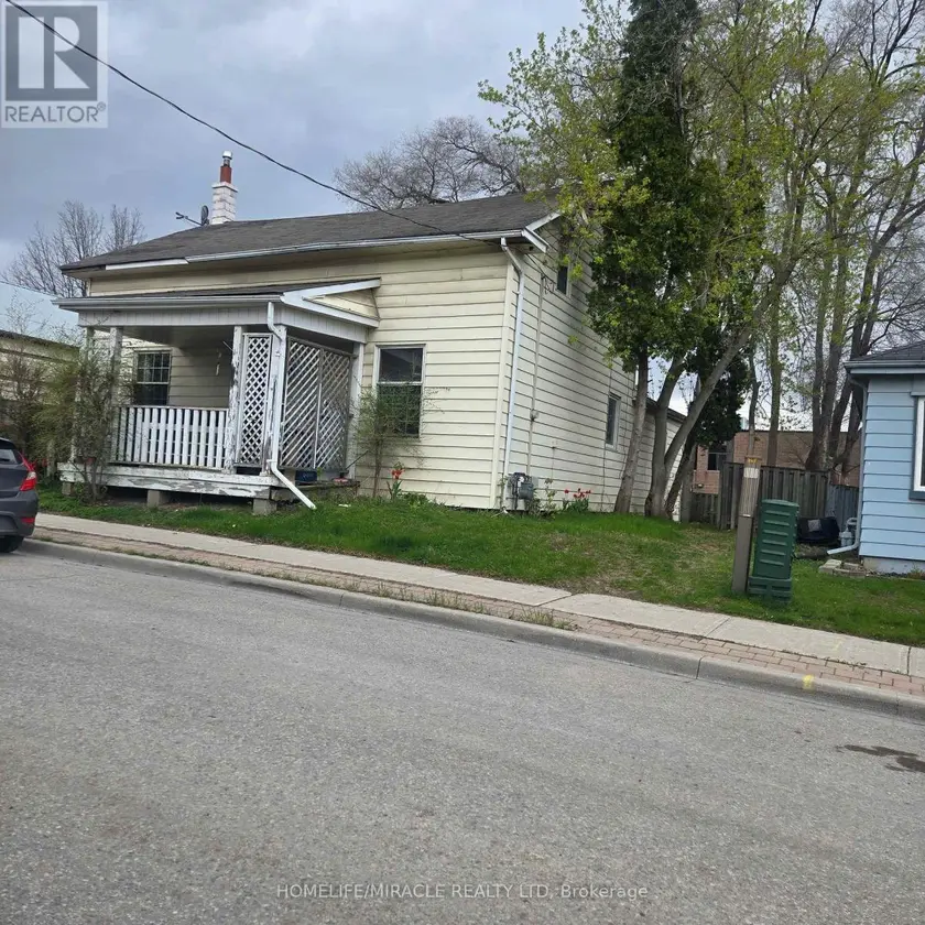 Detached at 451 SIMCOE STREET, Newmarket (Central Newmarket)