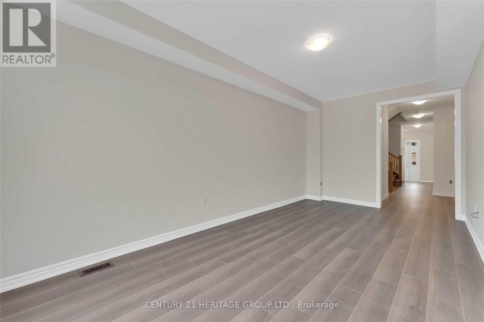 Townhouse at 82 FERRAGINE CRESCENT, Bradford West Gwillimbury