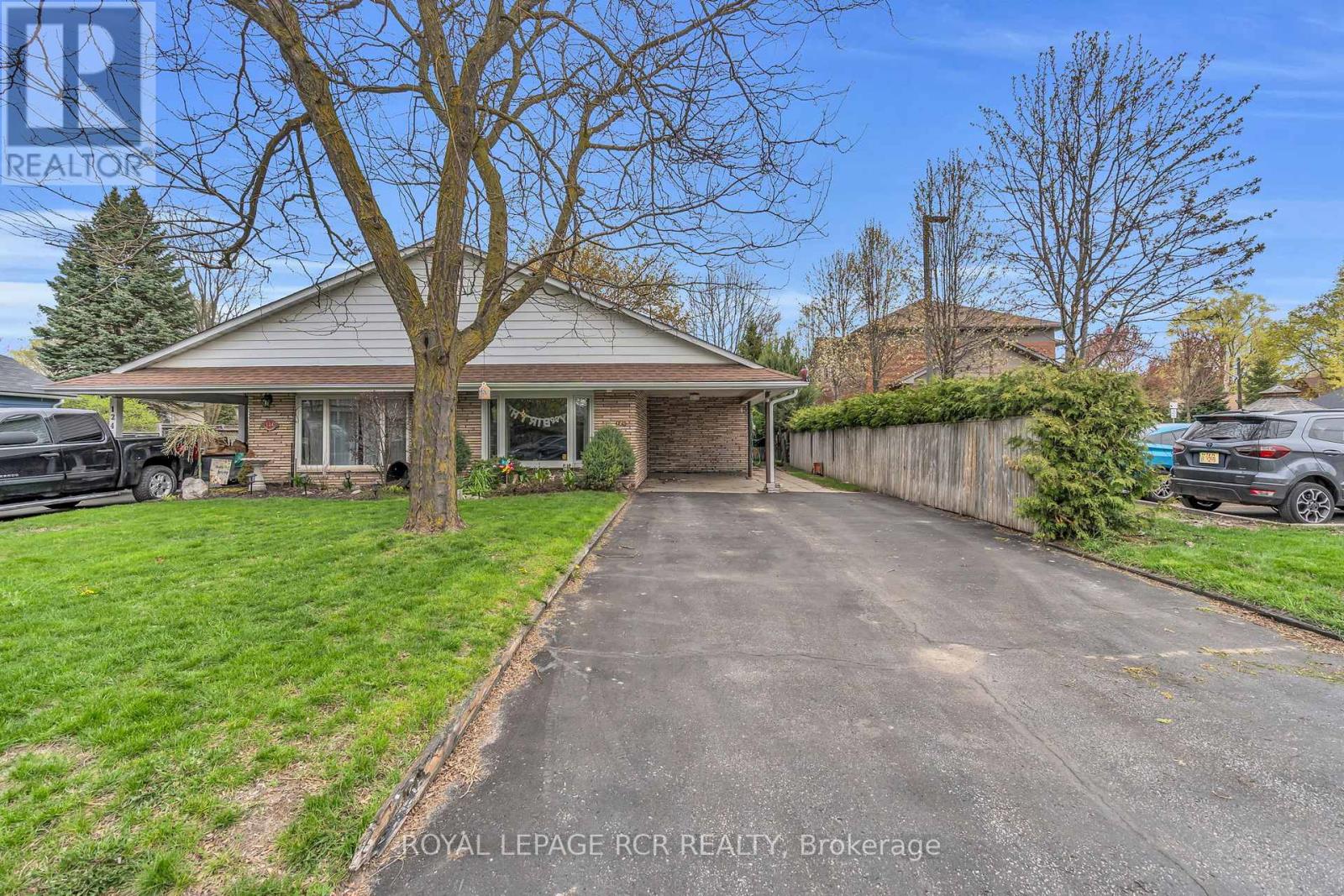 Semi-Detached/Link at A - 126 NELSON STREET, New Tecumseth (Alliston)