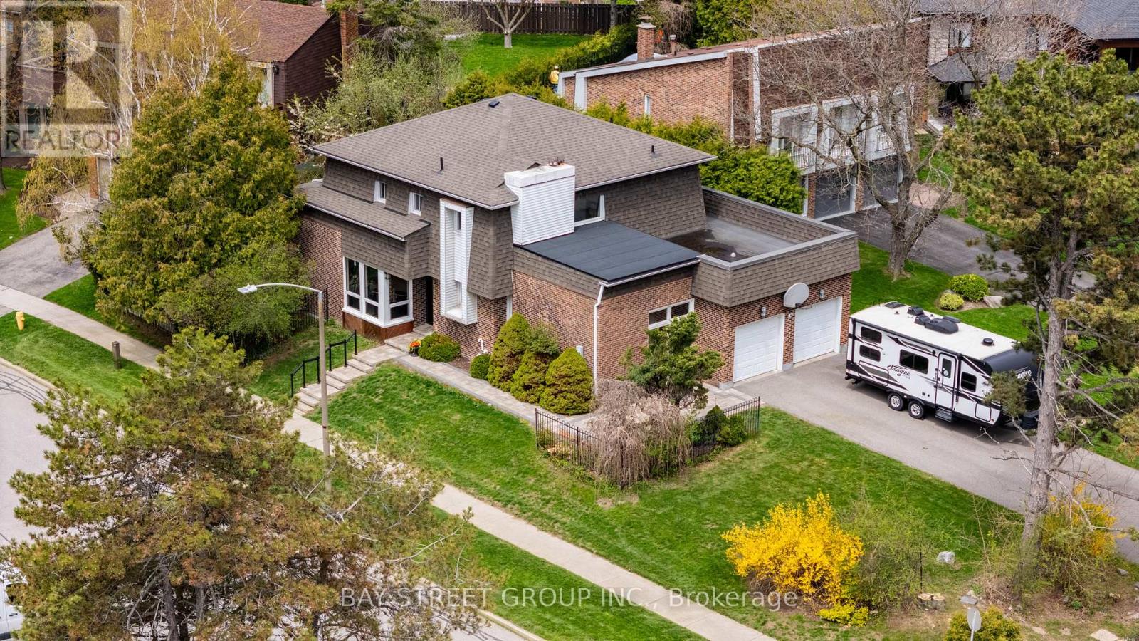 Detached at 62 CAPTAIN ROLPH COURT, Markham (Markham Village)