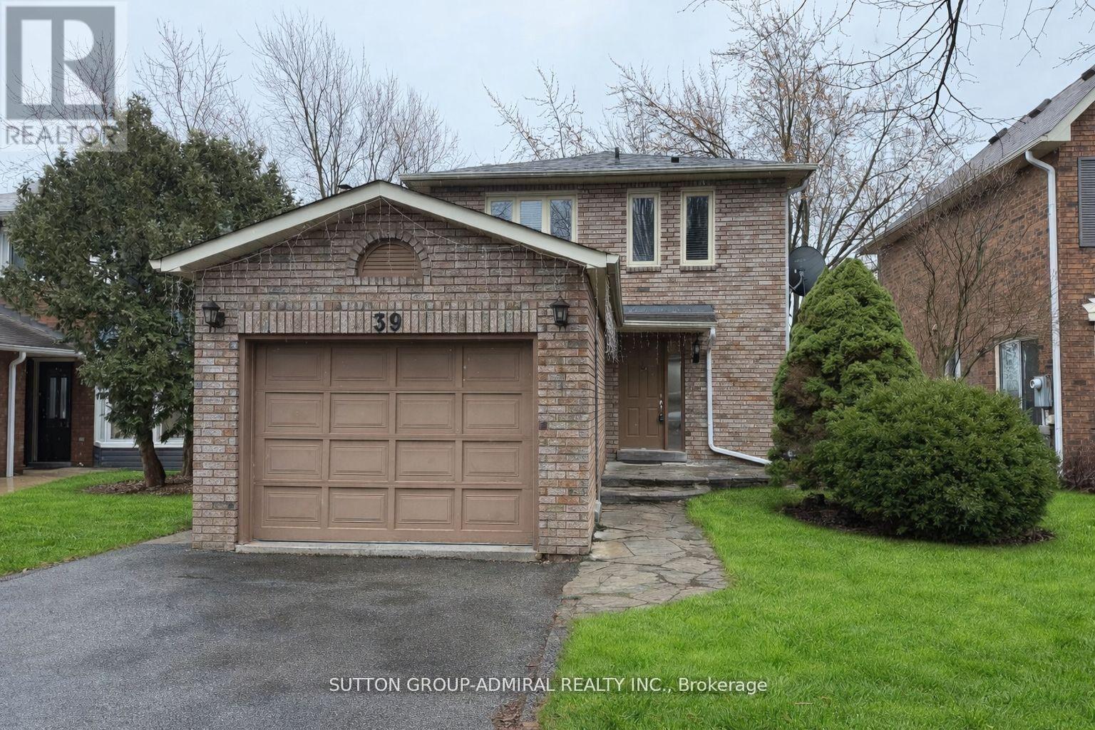 Detached at 39 APRIL GARDENS, Aurora (Aurora Heights)