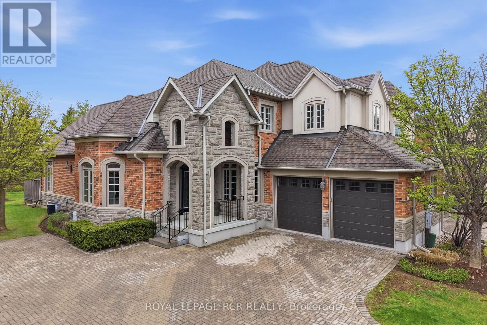 Townhouse at 107 - 16 BONNELL CRESCENT, Aurora (Aurora Estates)